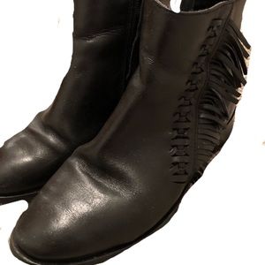 Topshop fringe booties!!
